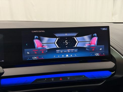 Used 2025 BMW X3 xDrive30i image 42