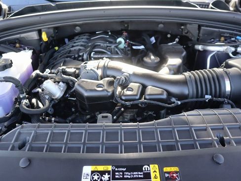 New 2025 Jeep Grand Cherokee L Overland w/ Luxury Tech Group IV image 22