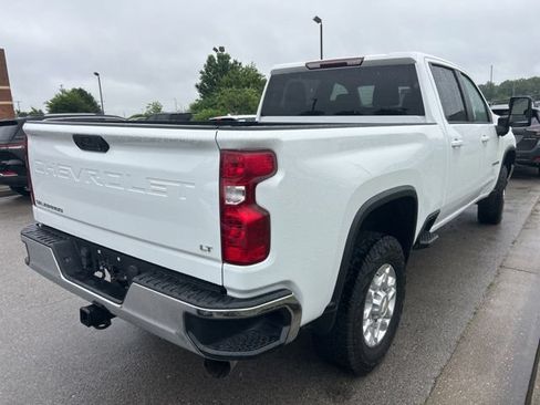 Used 2023 Chevrolet Silverado 2500 LT w/ Convenience Package AWD/4WD image 3