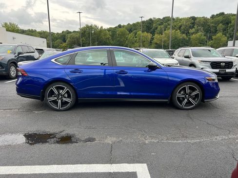 Used 2023 Honda Accord Sport image 6