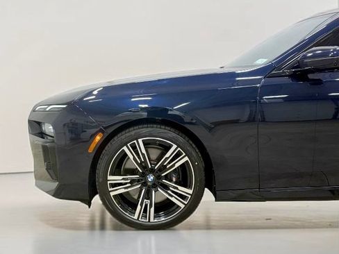 Used 2025 BMW 760i xDrive AWD/4WD image 17