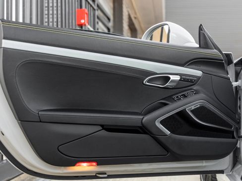 Certified 2019 Porsche 911 Turbo S image 22