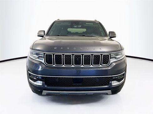 Used 2022 Jeep Wagoneer Series III w/ Convenience Group I image 3