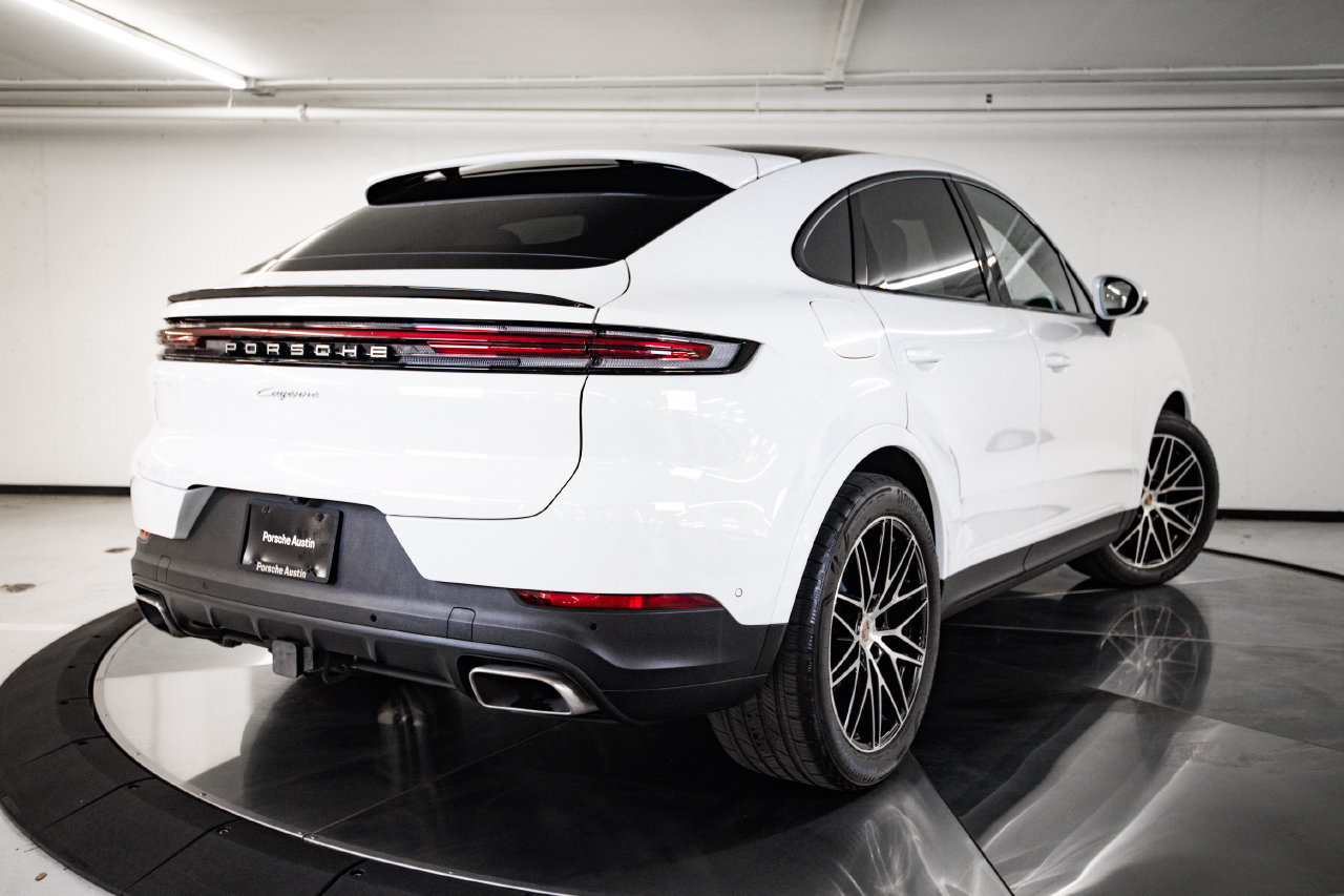 Certified 2025 Porsche Cayenne Coupe AWD/4WD image 7