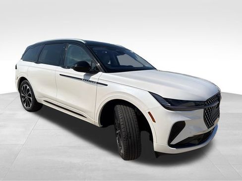 New 2026 Lincoln Nautilus Reserve AWD/4WD image 11