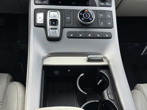 Used 2024 Hyundai Palisade Calligraphy image 13