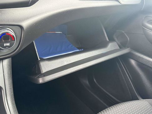 Used 2023 GMC Terrain SLE w/ Driver Convenience Package image 30