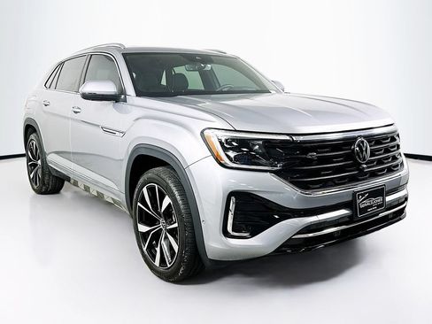 Used 2025 Volkswagen Atlas Cross Sport SEL Premium R-Line AWD/4WD image 3