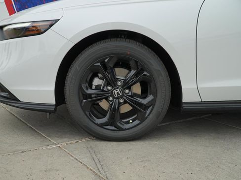 New 2025 Honda Accord SE image 12