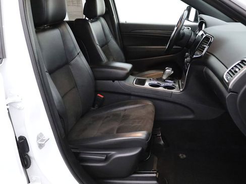 Used 2021 Jeep Grand Cherokee Laredo X AWD/4WD image 13