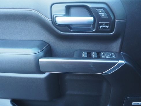 Used 2020 GMC Sierra 1500 AT4 image 16