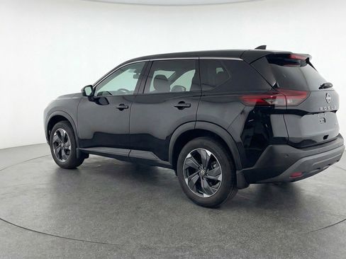 Used 2025 Nissan Rogue SV AWD/4WD image 6