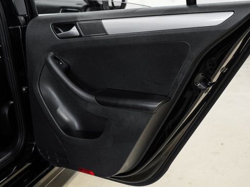 Used 2017 Volkswagen Jetta SE image 51