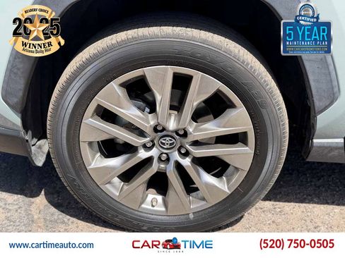 Used 2019 Toyota RAV4 XLE Premium w/ Carpet Mat Package FWD image 7