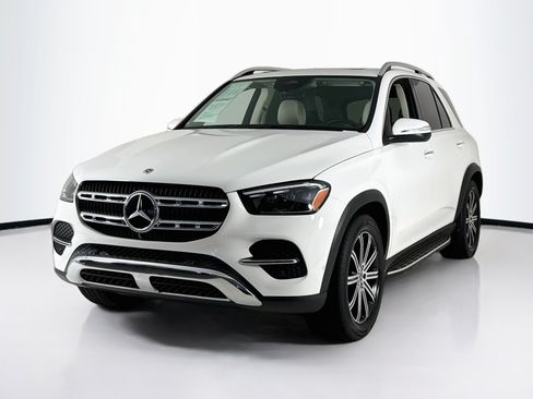 Used 2024 Mercedes-Benz GLE 350 4MATIC image 3
