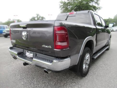 Used 2019 RAM 1500 Laramie AWD/4WD image 7