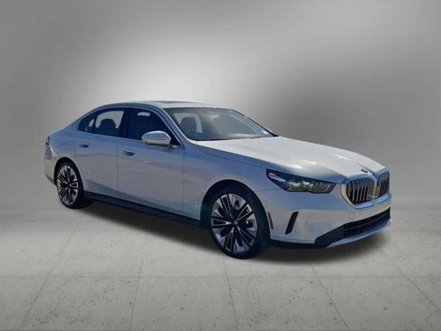 Used 2024 BMW 530i 530i image 8