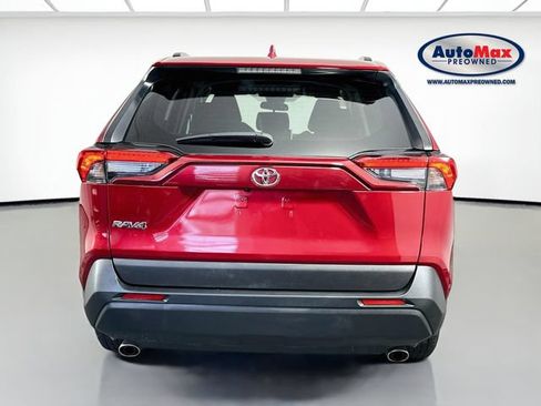 Used 2025 Toyota RAV4 XLE AWD/4WD image 7