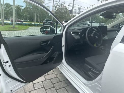 Used 2024 Toyota Corolla LE FWD image 22