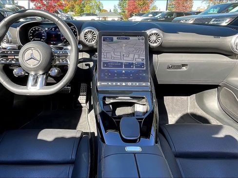 Used 2024 Mercedes-Benz SL 43 AMG image 17