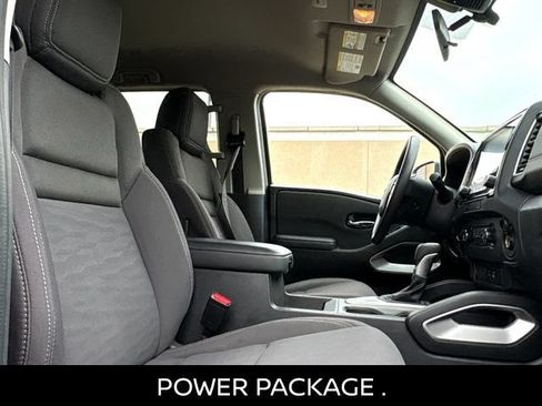 Certified 2024 Nissan Frontier SV AWD/4WD image 9