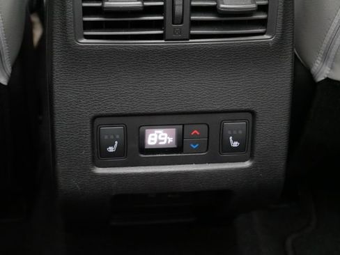 Used 2024 Mitsubishi Outlander SEL image 14