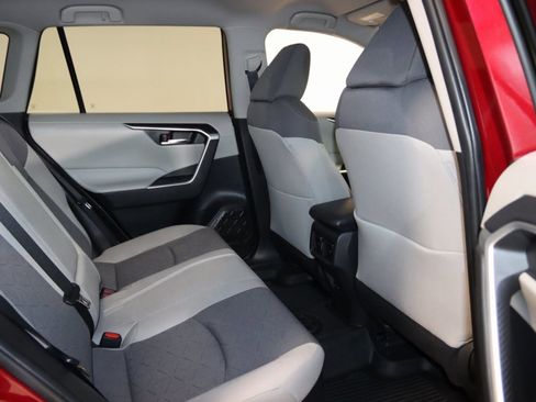 Used 2022 Toyota RAV4 XLE image 61