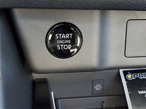 Certified 2025 Nissan Rogue SL w/ SL Premium Package image 33