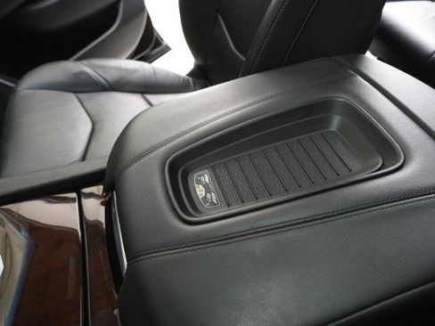 Used 2019 Cadillac Escalade Luxury w/ Escalade Sport Edition image 55