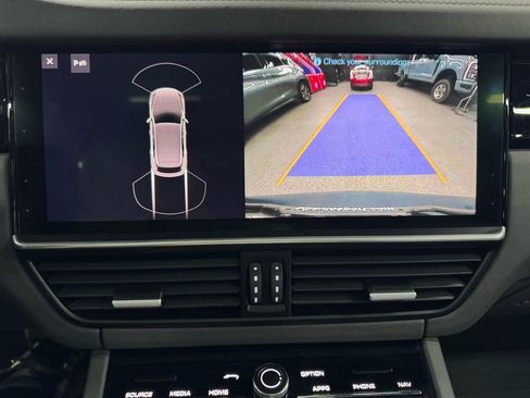 Used 2019 Porsche Cayenne S image 31