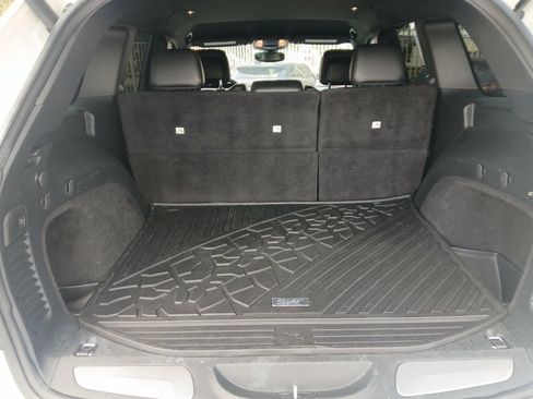 Used 2018 Jeep Grand Cherokee Limited RWD image 16