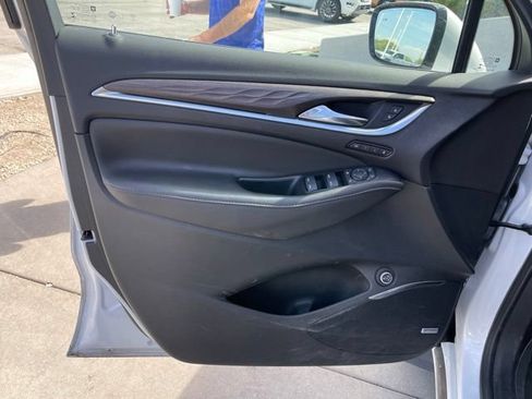 Used 2023 Buick Enclave Avenir w/ Avenir Technology Package AWD/4WD image 15