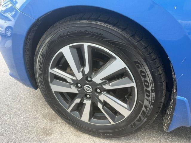 Used 2021 Nissan Versa SV FWD image 19