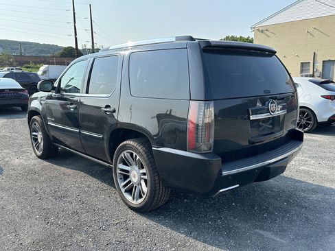 Used 2013 Cadillac Escalade Premium AWD/4WD image 6