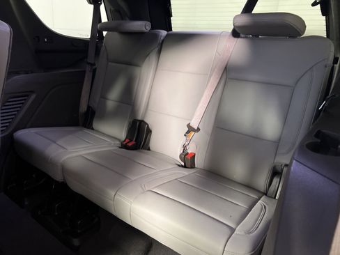 Used 2021 Chevrolet Tahoe Z71 w/ Z71 Off-Road Package image 26