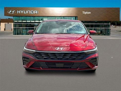 New 2025 Hyundai Elantra SEL image 12