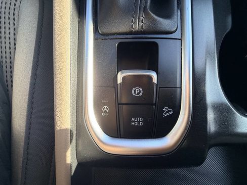 Used 2020 Hyundai Santa Fe SE w/ Cargo Package image 52