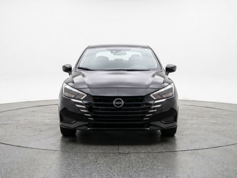 Used 2025 Nissan Versa SV image 2