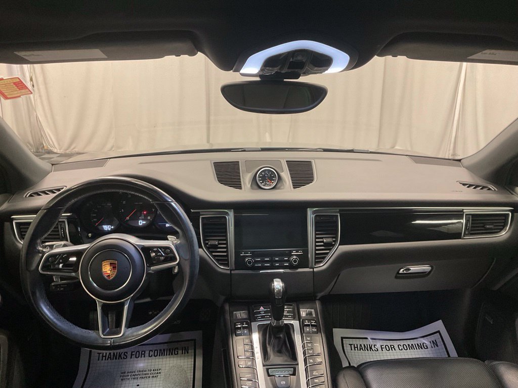 Used 2018 Porsche Macan AWD/4WD image 4