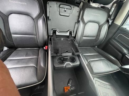 Used 2022 RAM 1500 Laramie AWD/4WD image 40