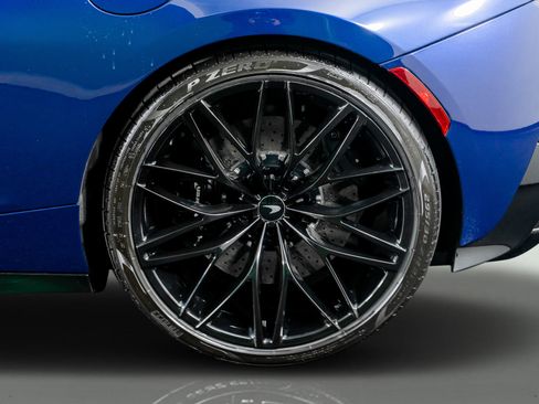 Used 2023 McLaren GT image 18
