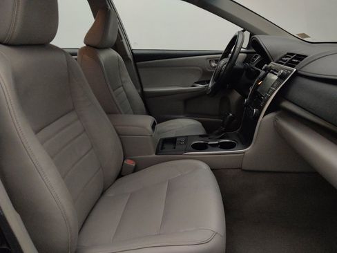 Used 2017 Toyota Camry XLE FWD image 19