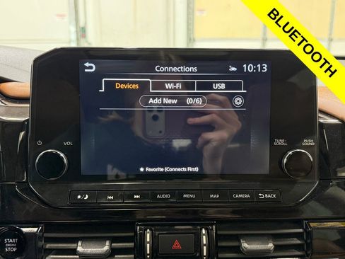 Used 2025 Nissan Pathfinder Platinum AWD/4WD image 25