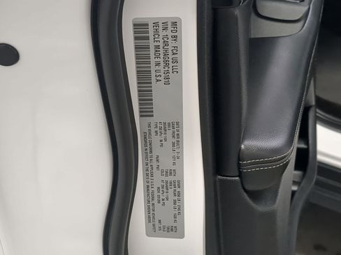 Certified 2024 Jeep Grand Cherokee Altitude image 23