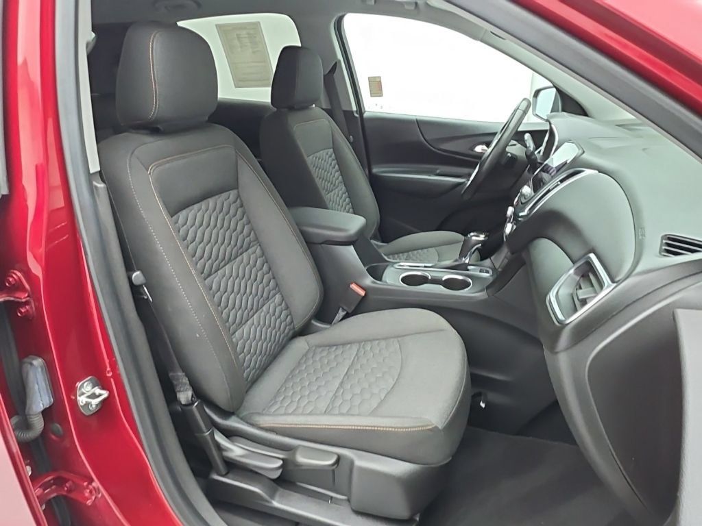 Used 2019 Chevrolet Equinox LT AWD/4WD image 46