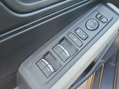 Certified 2025 Honda Accord LX image 15