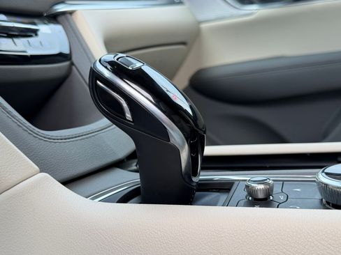 Used 2022 Cadillac XT5 Premium Luxury FWD image 18