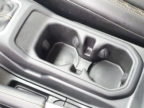 Used 2021 Jeep Wrangler Unlimited Sahara image 23