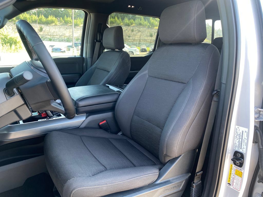 Used 2025 Ford F150 XLT w/ Equipment Group 302A MID AWD/4WD image 11