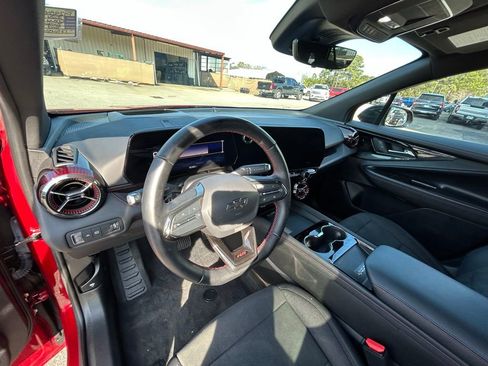 Used 2024 Chevrolet Blazer EV RS image 2